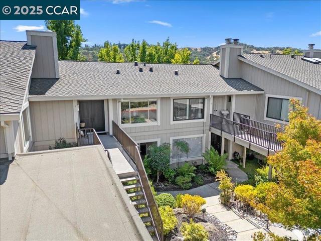 2175 Cactus Ct, Walnut Creek CA: https://media.crmls.org/mediaz/4fffe772-414b-4068-8f0a-ce6592341cf1.jpg