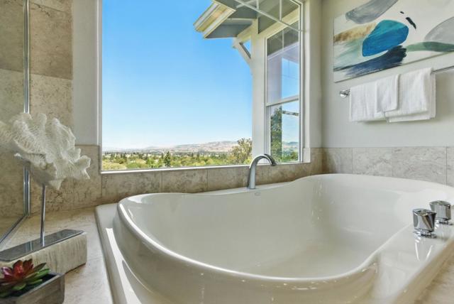 23 Pinnacle Drive, Petaluma CA: https://media.crmls.org/mediaz/4ffff2ed-ad06-4d1e-bf6a-d24c0bbe2d0a.jpg