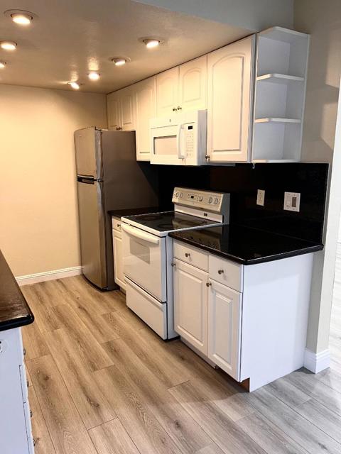 5894 El Zuparko Drive, San Jose CA: https://media.crmls.org/mediaz/500166e7-ecef-446d-9cf9-7e793f4789a0.jpg