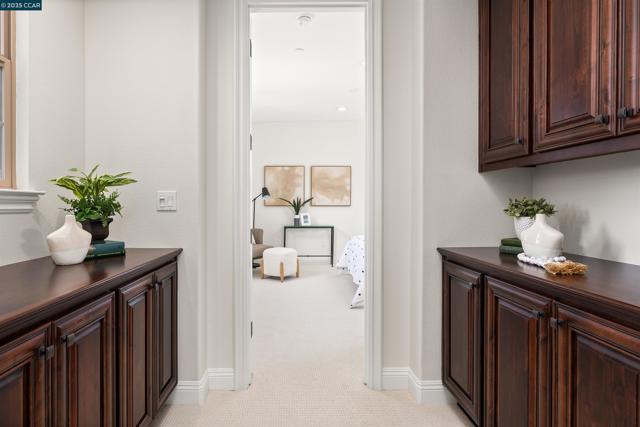 837 O'Brien Place, Danville CA: https://media.crmls.org/mediaz/5001e22c-5df9-475a-b791-a3cf6dbcdeab.jpg