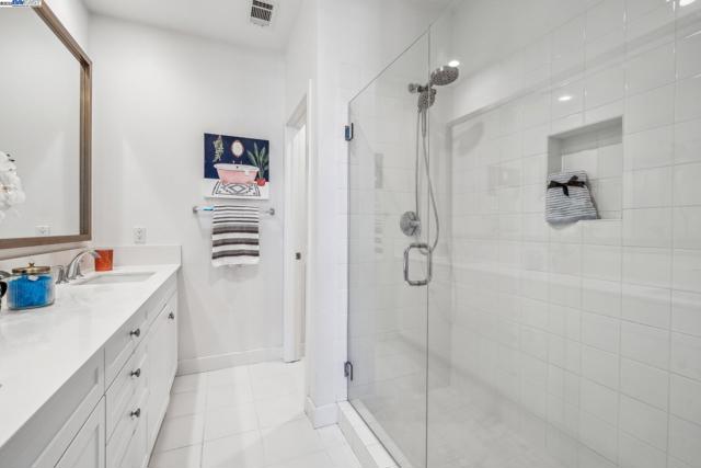 Image 34 of 44 For 2110 Clement Ave