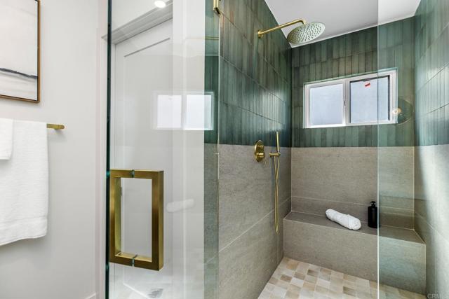 Detail Gallery Image 18 of 28 For 5511 S Corning Ave, Ladera Heights,  CA 90056 - 3 Beds | 2/1 Baths