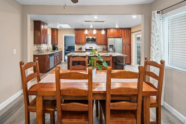 750 Mission Ave, Chula Vista CA: https://media.crmls.org/mediaz/5003f891-257d-48ce-9c4e-c7dfc69e7310.jpg