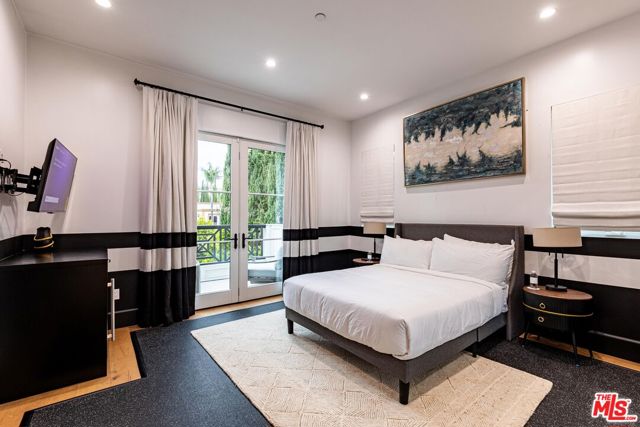 5162 Otis Avenue, Tarzana CA: https://media.crmls.org/mediaz/5003fe15-393c-4255-9e4c-b6b9f4ecb643.jpg