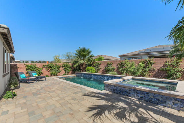 82420 Round Valley Drive, Indio CA: https://media.crmls.org/mediaz/50040856-41ba-4222-bad9-097f2cb7a662.jpg