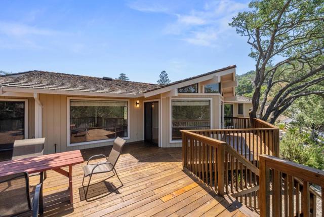 7175 Red Holly Court, San Jose CA: https://media.crmls.org/mediaz/5004403c-edbb-4369-bb9e-308185befef6.jpg