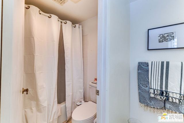 2170 S Palm Canyon Drive, Palm Springs CA: https://media.crmls.org/mediaz/50047eaf-fddd-4b62-8598-35e753bb9c0d.jpg