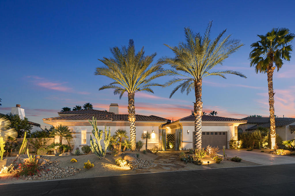 8 Oakmont Drive