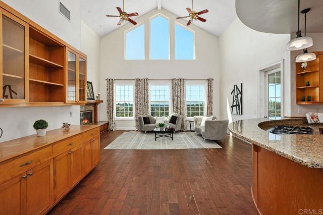 1101 York Dr., Vista CA: https://media.crmls.org/mediaz/5006db86-0b51-4362-aaf9-6824cc473ef4.jpg