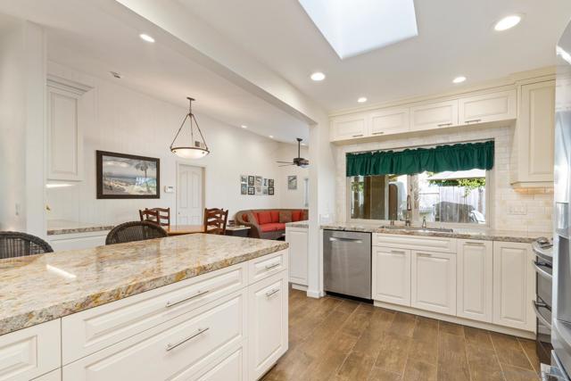 1745 Tamarack Ave, Carlsbad CA: https://media.crmls.org/mediaz/5006e4b0-019c-4be1-a6d9-70f396475e03.jpg