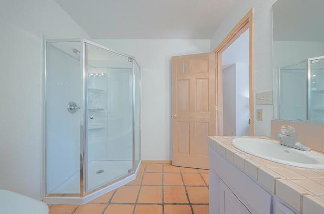 158 Echo Valley Road, Prunedale CA: https://media.crmls.org/mediaz/50077d5e-3e18-4794-81a9-520b3d504b03.jpg