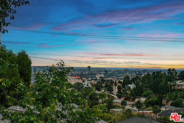 2620 Rutherford Drive, Los Angeles CA: https://media.crmls.org/mediaz/5008c9ae-60ee-487e-b8c6-0ed9c4a95bd2.jpg