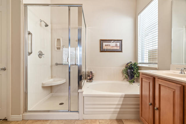 80132 Avenida Santa Olivia, Indio CA: https://media.crmls.org/mediaz/500923e0-3a4f-4907-baa8-21f518b337b7.jpg
