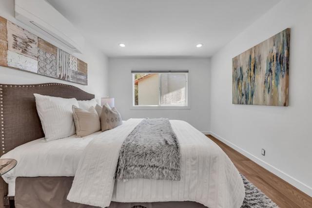 6 Whitecliff Court, San Mateo CA: https://media.crmls.org/mediaz/50097b6b-a6f0-44a7-9ad2-9eafd6eac269.jpg