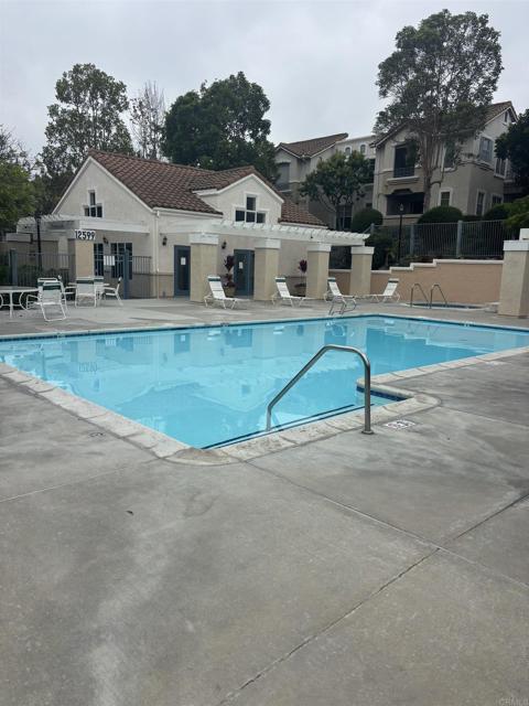 Detail Gallery Image 3 of 14 For 3575 Caminito El Rincon #216,  San Diego,  CA 92130 - 2 Beds | 2 Baths