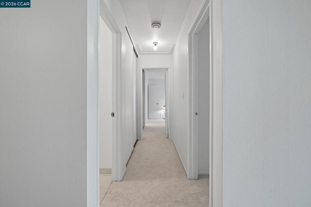 https://media.crmls.org/mediaz/500a1e50-dbf6-4287-8af4-8ca12ecae367.jpg?preset=X-Large