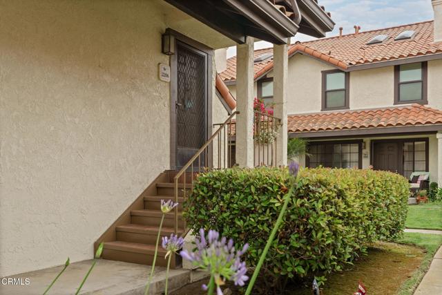 2206 Martinique Lane, Oxnard CA: https://media.crmls.org/mediaz/500ab57c-3732-4312-8f45-9ace721d6dd3.jpg