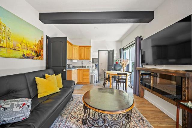 81 E Garzas Road, Carmel Valley CA: https://media.crmls.org/mediaz/500afc3e-f5cb-4d75-a117-c9b93cc73d4e.jpg
