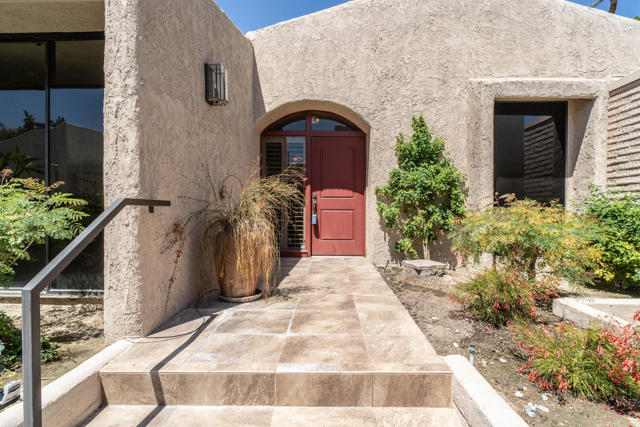 75180 Chippewa Drive, Indian Wells CA: https://media.crmls.org/mediaz/500b76d4-7f3c-4392-9411-db017040900d.jpg