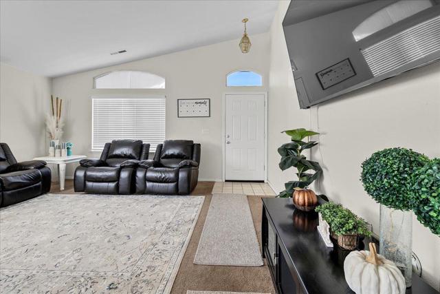 715 Skinner Street, Soledad CA: https://media.crmls.org/mediaz/500bb6a7-0424-472a-ac46-ffc5e7e4df20.jpg