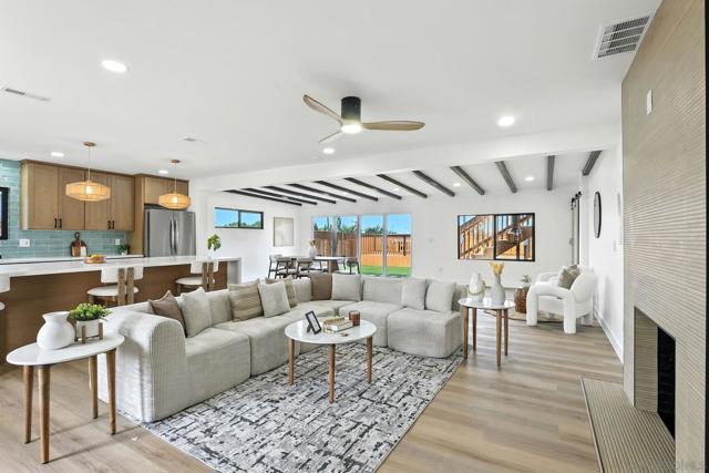 2736 Burgener Blvd, San Diego CA: https://media.crmls.org/mediaz/500be6b0-f1ed-4183-8220-d38898a28f64.jpg