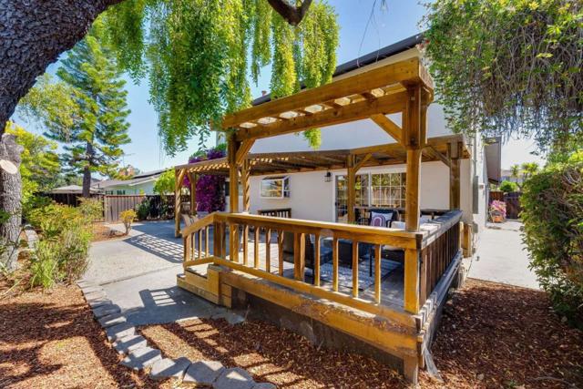 1595 Bittern Drive, Sunnyvale CA: https://media.crmls.org/mediaz/500c249e-6570-4cd6-89dd-804a25c8964c.jpg