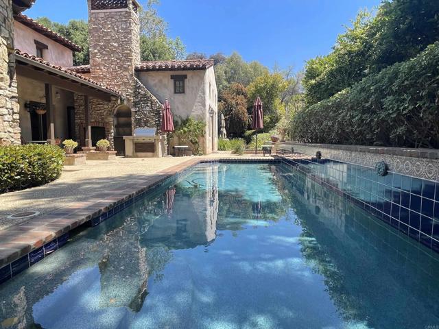 Detail Gallery Image 1 of 29 For 7083 Calle Portone, Rancho Santa Fe,  CA 92091 - 3 Beds | 3/1 Baths