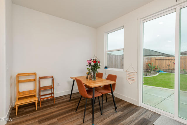 Detail Gallery Image 8 of 31 For 7808 Martian River St, Bakersfield,  CA 93311 - 4 Beds | 2 Baths