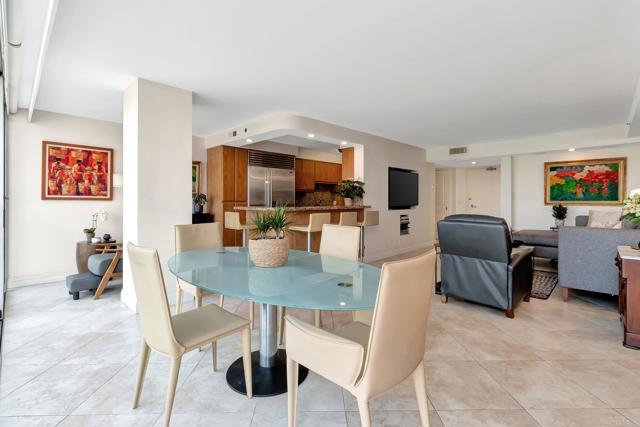 Detail Gallery Image 7 of 11 For 1780 Avenida Del Mundo #203,  Coronado,  CA 92118 - 2 Beds | 2 Baths