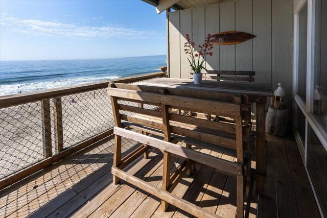 753 The Shoreline, La Selva Beach CA: https://media.crmls.org/mediaz/50103062-2eb6-43e6-885d-ea0161c28766.jpg