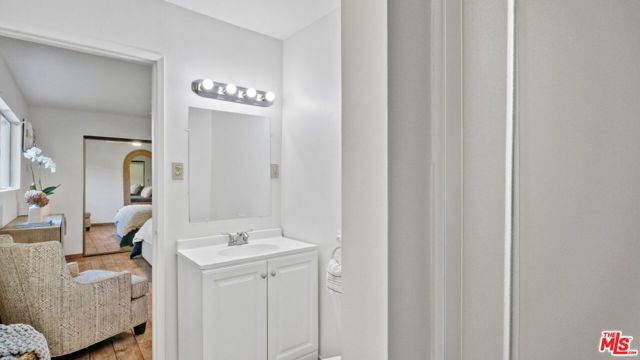 6155 Poppy Peak Drive, Los Angeles CA: https://media.crmls.org/mediaz/50105462-b690-4984-a35e-27143cdfd10f.jpg