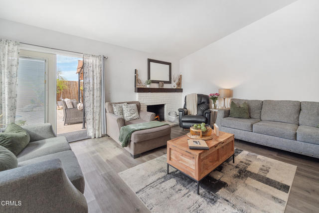 93 Flora Vista Avenue, Camarillo CA: https://media.crmls.org/mediaz/50110d53-6fa7-4901-9433-a32aa550e03a.jpg
