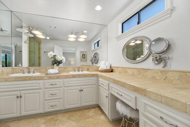 26 Majorca Drive, Rancho Mirage CA: https://media.crmls.org/mediaz/501277f2-1850-4dfc-ba7e-72b8786c3968.jpg