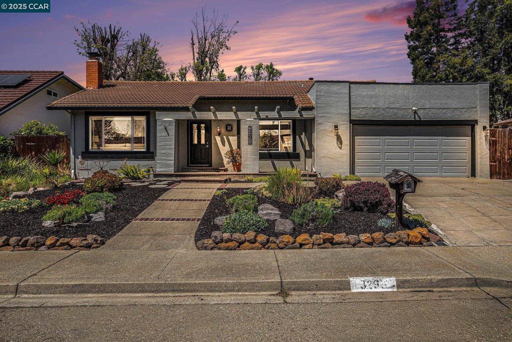 3295 Casa Grande Dr
