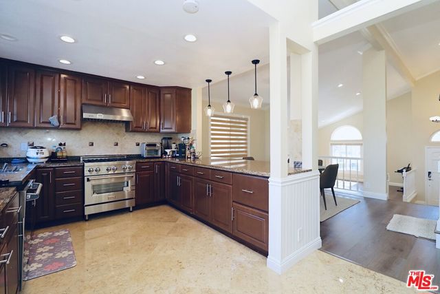 1995 Peaceful Hills Rd, Diamond Bar CA: https://media.crmls.org/mediaz/50133083-097c-4f20-8562-999eb0a7c6da.jpg