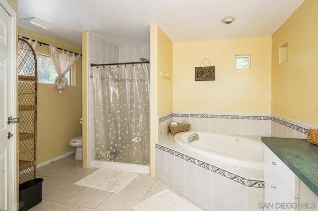 26152 Bellemore Dr, Romona CA: https://media.crmls.org/mediaz/50133d16-e4e8-43a3-98ba-88e654e8e70c.jpg