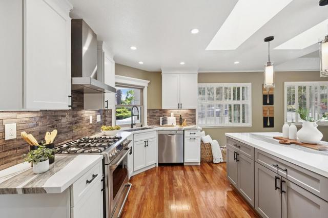 3401 Leafwood Court, San Mateo CA: https://media.crmls.org/mediaz/5013805c-ba8a-4ecf-a4c3-d6cbde1e45b2.jpg