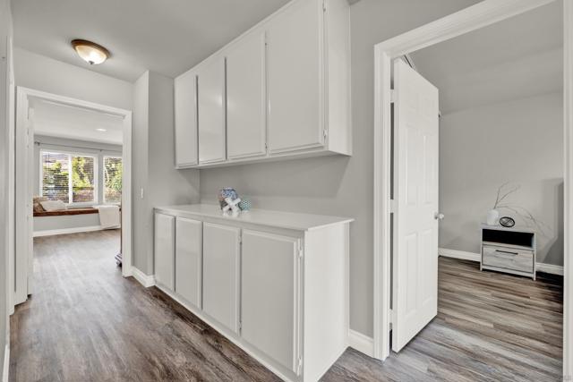9959 Riverhead Dr, San Diego CA: https://media.crmls.org/mediaz/5014769e-ae77-4f44-88bb-c192e561d8b4.jpg