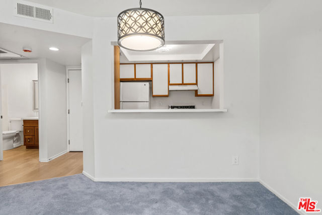 501 Palisades Drive, Pacific Palisades CA: https://media.crmls.org/mediaz/5014a7c1-63a7-46cf-aaca-dae657284939.jpg