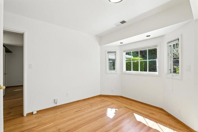 271 41st Avenue, San Mateo CA: https://media.crmls.org/mediaz/5014b2ec-d8a4-4c04-b144-45400e09b080.jpg