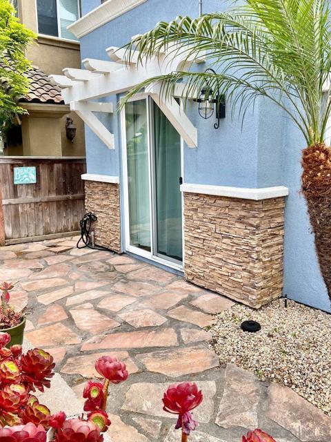 517 N Cedros, Solana Beach CA: https://media.crmls.org/mediaz/50152908-a548-4d6b-847e-20b839b7d6b6.jpg