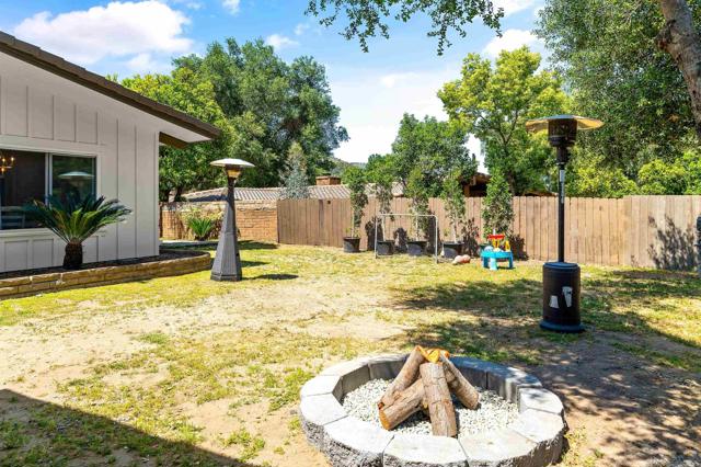 16707 Highway 76, Pauma Valley CA: https://media.crmls.org/mediaz/5015e67b-d5f2-43f6-95d8-083e35a23fed.jpg