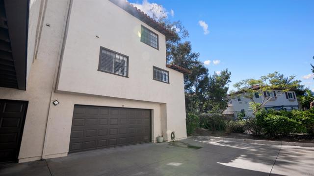 190 Bautista Court, Oceanside CA: https://media.crmls.org/mediaz/5015e7f5-9b0d-4bff-874f-d5c8651b7ca2.jpg