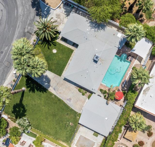 51485 Calle Guatemala, La Quinta CA: https://media.crmls.org/mediaz/50160156-c3dc-4f21-9341-79433ed24e53.jpg