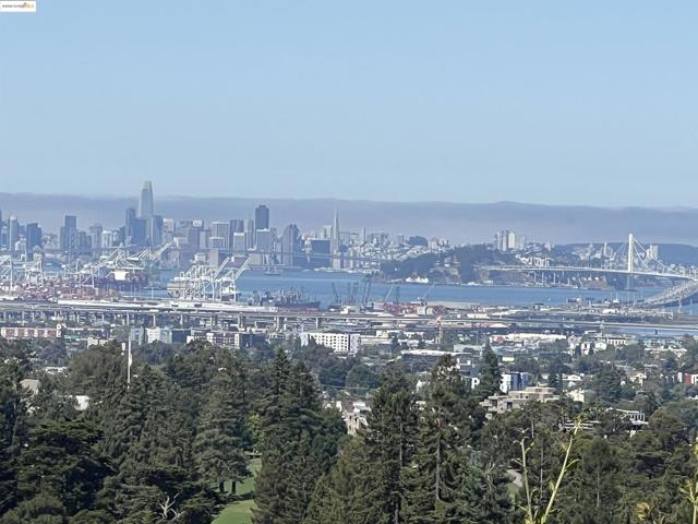 82 Wilding Ln, Oakland CA: https://media.crmls.org/mediaz/50168275-c3b5-4a14-99f3-476e9308d3bb.jpg