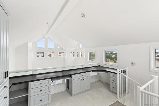1101 1st Street, Coronado CA: https://media.crmls.org/mediaz/50169d73-bf64-4b0f-8556-d74fad0518cd.jpg