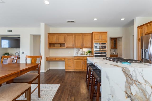 Detail Gallery Image 18 of 72 For 2152 Rocky Point Way, San Marcos,  CA 92078 - 5 Beds | 4 Baths