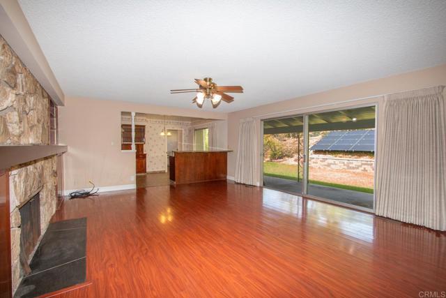 Detail Gallery Image 13 of 26 For 1124 Alta Vista Dr, Vista,  CA 92084 - 3 Beds | 2/1 Baths