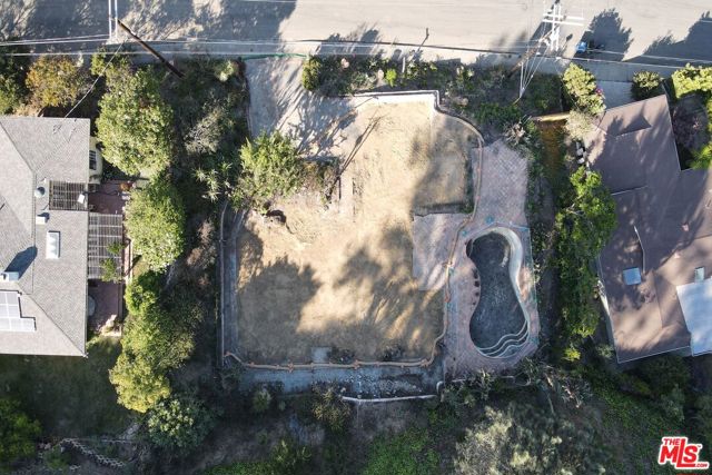 1403 Marinette Road, Pacific Palisades CA: https://media.crmls.org/mediaz/5016e52e-b096-4820-9abc-bc87a4330fc0.jpg