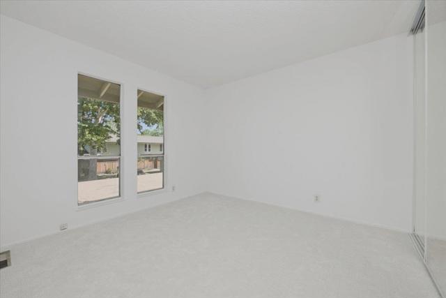 5751 Birch Terrace, Fremont CA: https://media.crmls.org/mediaz/5018eb93-7d1c-4da7-adde-09790955e137.jpg